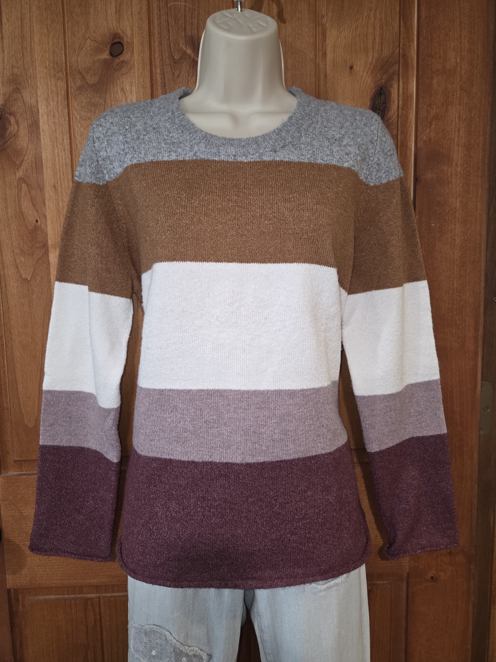 PINQUE‎ Colorblock Crewneck Sweater in Gray, Brown, White & Plum
